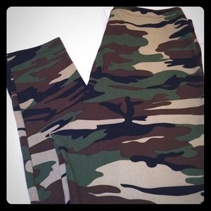 Women’s Camo-Print Leggings